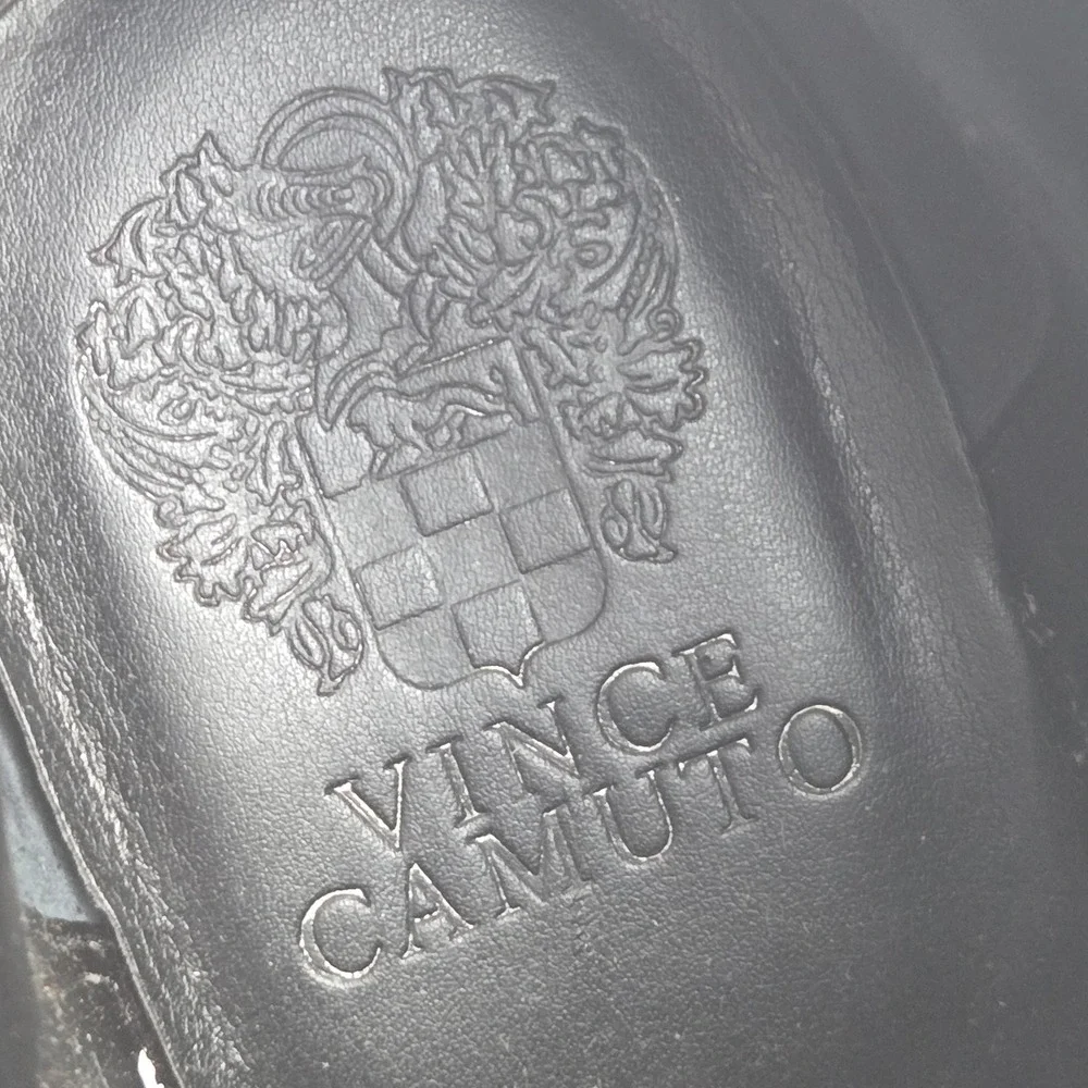 Vince Camuto Fetter Ankle Boot Leather Laser Cut Perforated Black 7M Booties EUC